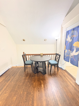 dining room - 25 Highland Ave 2B1b, Close to campus Condo