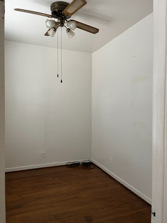 Bedroom for rent - Little Italy Apartment Very Close to Campus