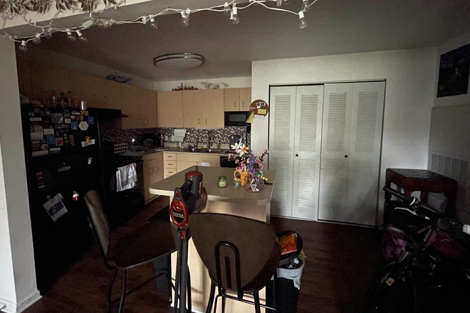 Kitchen - 25 East