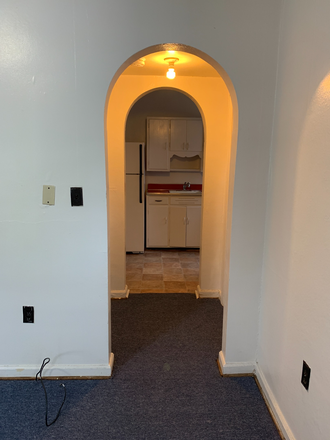 Hallway - 427 North Chauncey Avenue Apartments