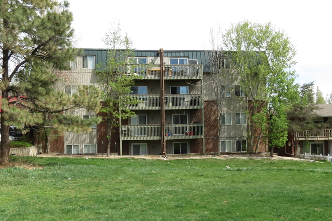 810 20th - 810 20th St. (4BR/2.5 BA)