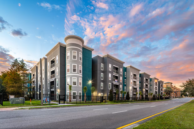 Building View - LEASE TAKEOVER: 1B/1B AT THE AVES Apartments