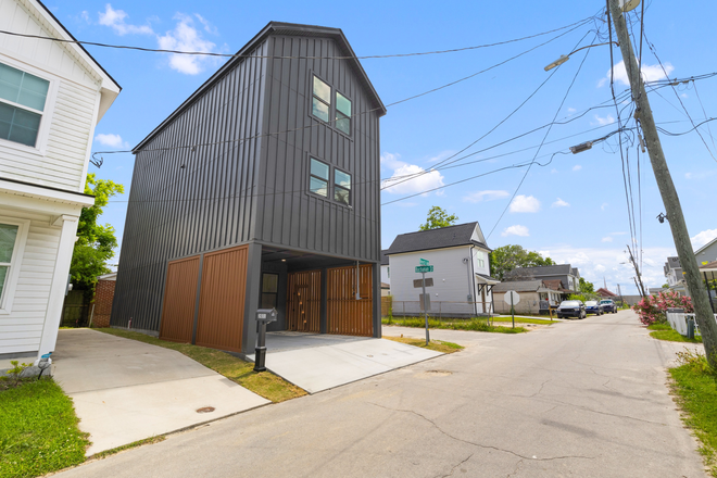 Street view - Beech Ave close to campus