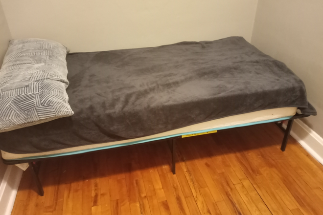 Bedroom - 2 bedroom Apt, $1400/mo - Close to Campuses