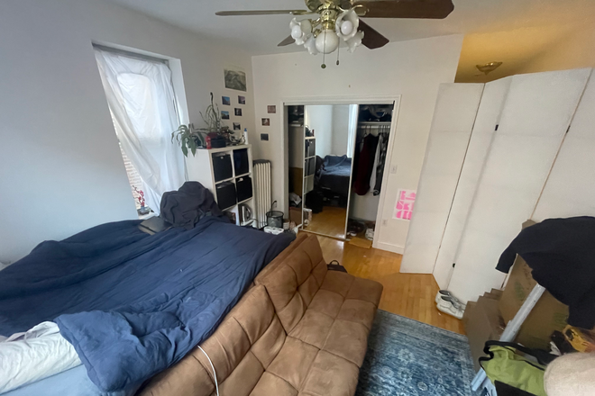 Bedroom (1) - Room in 1BR/Split Apt <5min Walk from NU/Berklee