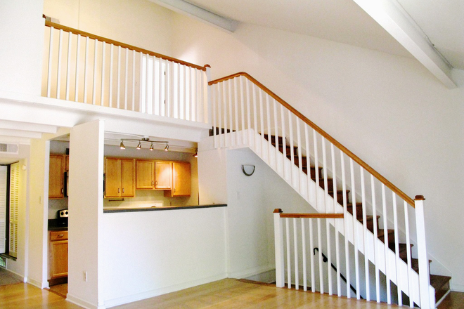 3-Bedroom Stairs - Preston Square Apartments