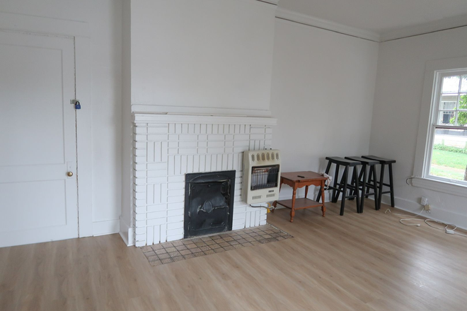 Photo - Battleship Apartments