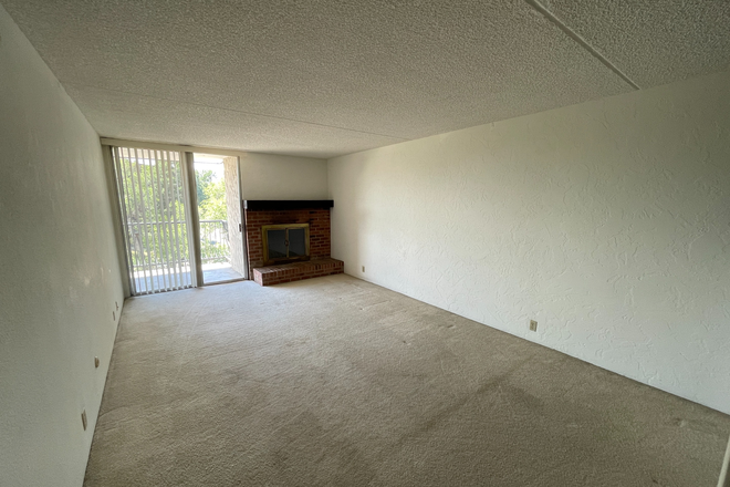 3 - AVAILABLE 8/5: 805 29th St #406 Condo