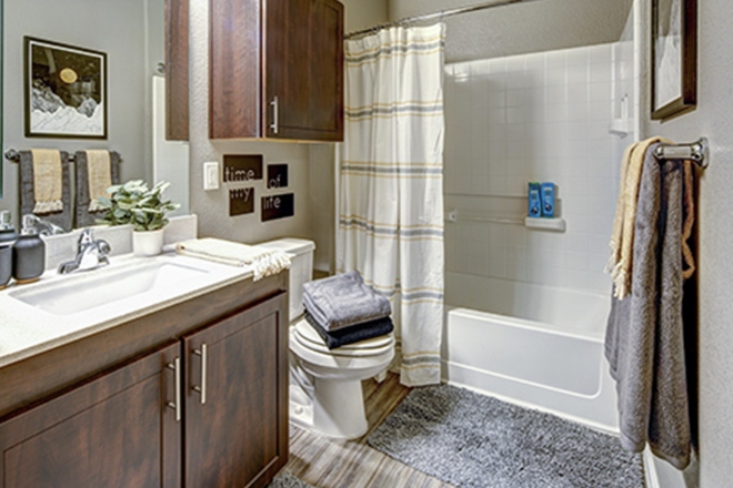 Bathroom - U Centre Townhouse close to campus near Northgate