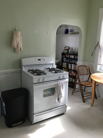Call NOW for showings! 617-236-8600 - WEST ADAMS ST - LRG 1ST FLR 3BR/1BA NEAR TUFTS FOR *6/1/2027* W/ FREE LNDRY IN SITE, EIK, PNTRY, PRK Apartments
