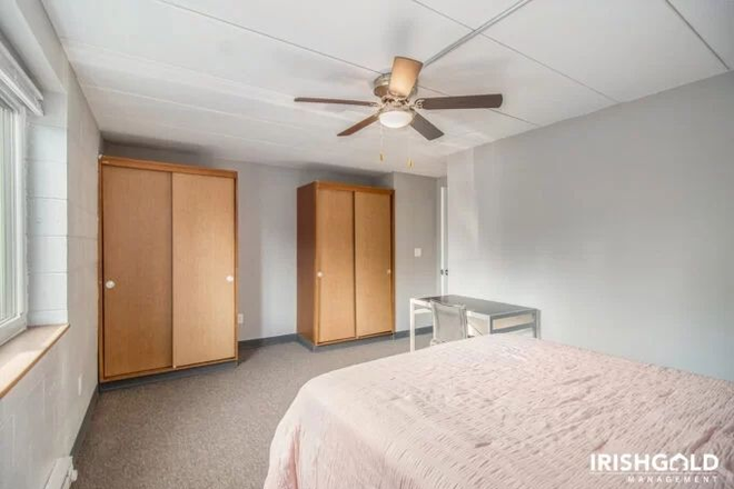 Bedroom - Room open for sublet until end of July. 10 - 15 min walk to campus