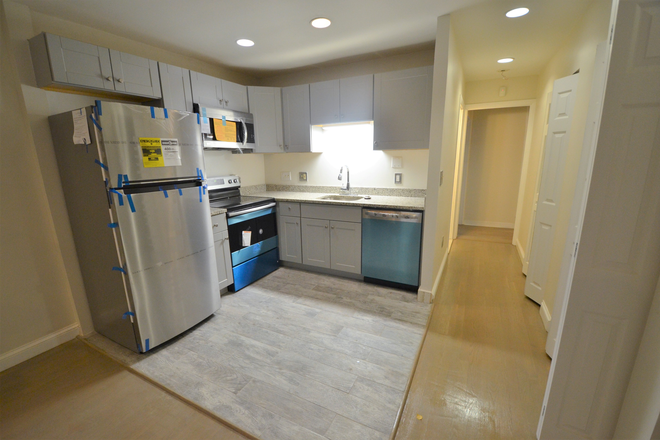 . - Renovated 2-bed on Saint Stephen St! No broker fee. Contact Will McGowan 617.512.5822 Apartments