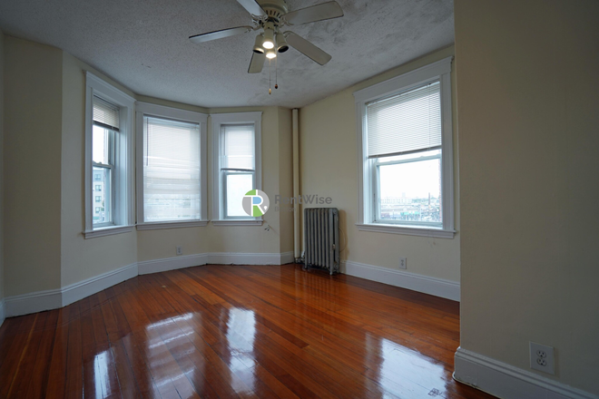 1 - NOV 2026! Allston 2 bed, H/HW inc. Pets Ok, NO FEE!