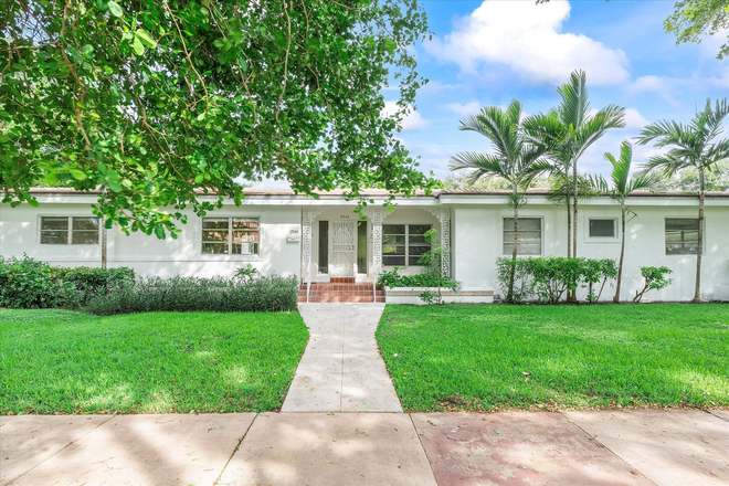 Street view/Front Entrance - 5342 Orduna Dr. Duplex