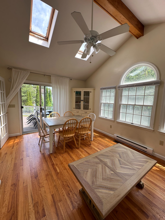 Sunroom / bedroom - 4 BR charming ranch house - furnished - close to beach - NO FEE - No Individual Rooms/group only