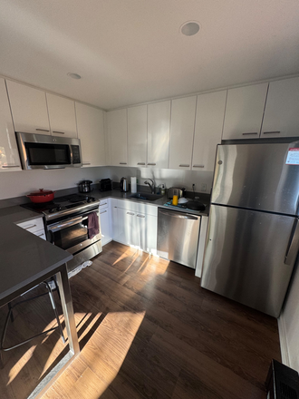 Kitchen - Furnished 2b1b in Soldiers Field Park with balcony Apartments