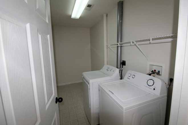 Laundry - Devon Lane - 3 bedrooms 3.5 bath townhome for rent. Pre-leasing for the 26-27 school year!