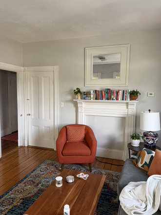 Living Room - Lovely 2 bed, 1 Bath, 1 Study Apartments
