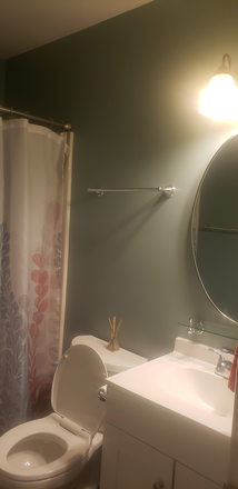 Bathroom - 1st floor apartment close to campus, across from Starbucks