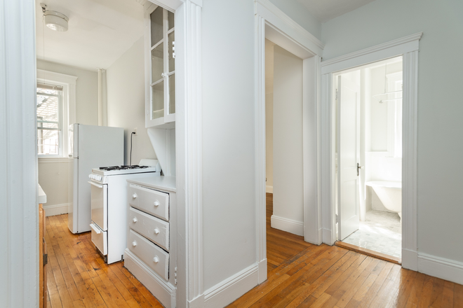 1 - NO broker fee + 1 Mo free - Bright NEU Studio w/ Heat & Hot Water Included Apartments