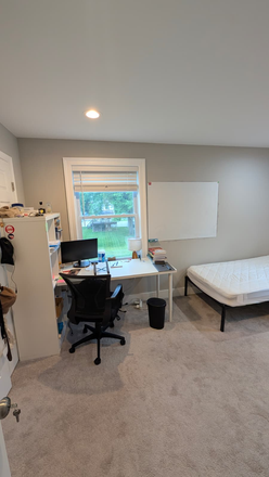 bedroom #1 - Rooms close to campus | All Grad students | renovated House