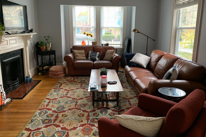 Living room - No fee! 4+ Bedroom Single Family, Lead-Free House (free parking, laundry, storage, private yar