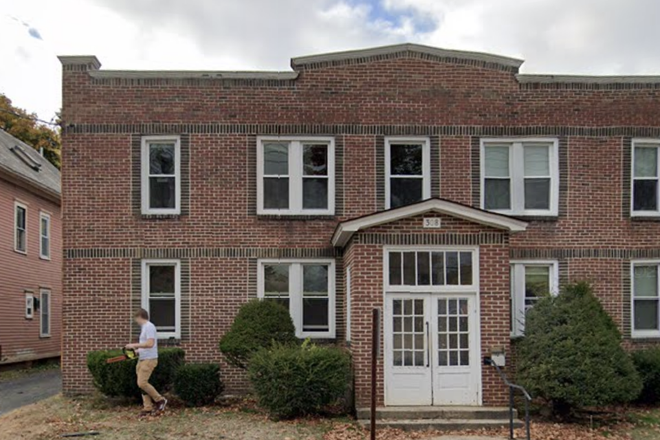 Steet View - 1 BED DOWNTOWN, Across SPOKE, GARCIA'S, 3 MIN DRIVE FROM CAMPUS, 15 MIN WALK 308 N Pleasant Street