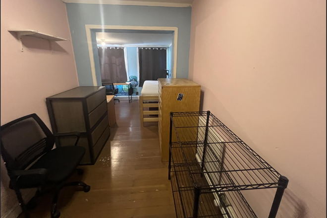 room - Person of Color Theme House (Castro)