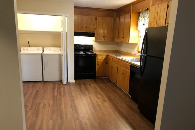 Kitchen - Nice 2Bd/1Ba For Rent Apartments