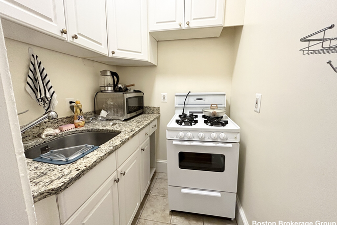 Kitchen - Hemenway St Studio Fenway