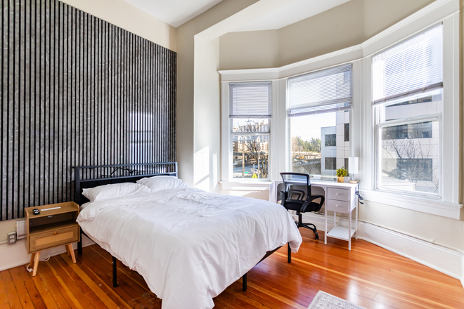 bedroom - Prime First Hill / Downtown Living! Walk to Seattle U | Minutes to Light Rail & Hospitals Apartments