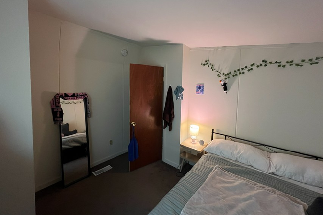 Bedroom - Puffton Village Apartments