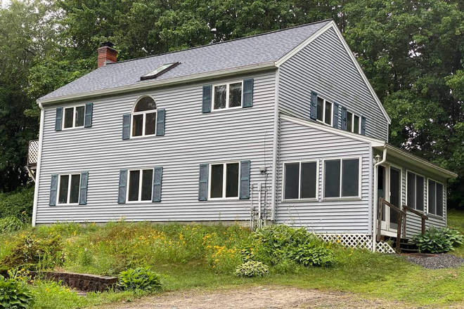 Exterior - Rooms for Rent on Organic Farm in Ashby, MA House