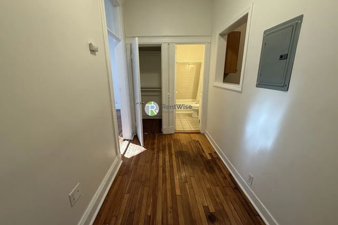 Entrance - January - April Sublet in Fenway Apartments