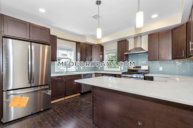 Kitchen - New Listing! Luxury Quality 5 Bed 5.5 Bath Apartment on Stanley Ave.! Available 6/1/25