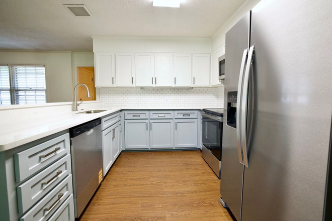  - 1030 Cumberland Dr