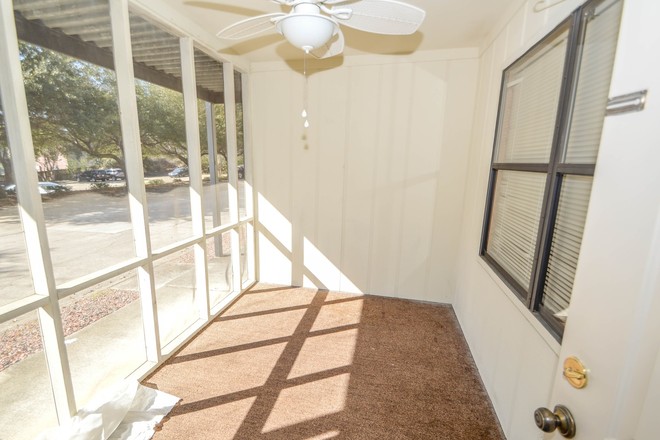 Photo - Castle Apartments