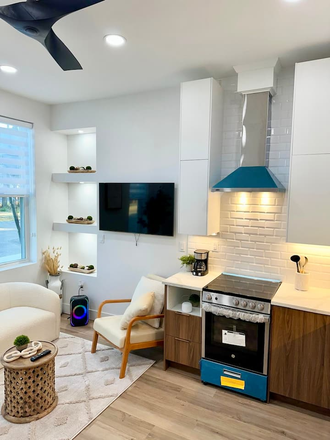 Living area - Peaceful Cottage Townhome