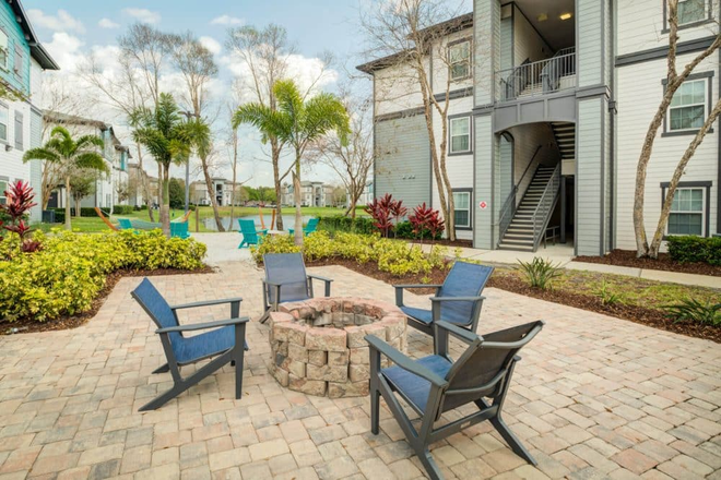 Outside view - Orion on Orpington:🌞 Summer 2026 Lease Takeover | May–July | GIRLS ONLY 🌞 Apartments