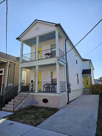 Front view - Gorgeous 2nd Floor Duplex in Historic Central City Duplex