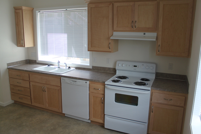 Kitchen - 1940 Emerald Alley #2 / 2 bedroom condo/apt.