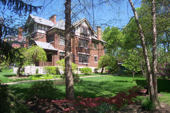 3418 Cornell Place - START AUG 2026...GASLIGHT AREA! *COMPLETELY FURNISHED * UTS+WIFI INCLUDED * CLEAN QUIET ONLY Apartments