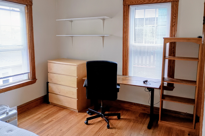 Available room - LARGE ROOM AVAIL for Sept 1 (or Oct 1)  $1,100.  UTILITIES + NET INCL'D. BEST J.P. AREA!! Apartments