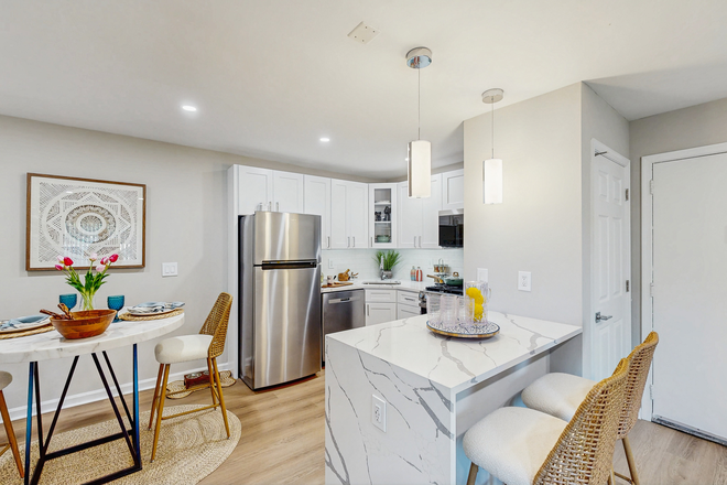 Kitchen - 1BR & 2BR apts-Fox Run Drive-Plainsboro