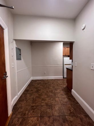 1 - Renovated Two Bedroom in Harvard Sq Elevator Bldg, Pro Mgmt