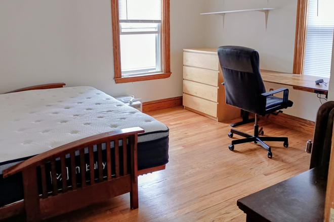 Available room - LARGE ROOM AVAIL for Sept 1 (or Oct 1)  $1,100.  UTILITIES + NET INCL'D. BEST J.P. AREA!! Apartments