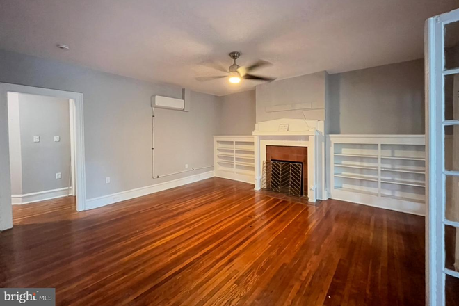 Livingroom - 5231 wissahickon ave (Eastfalls / Germantown ( Drexel Medical) Queen lane , Train station