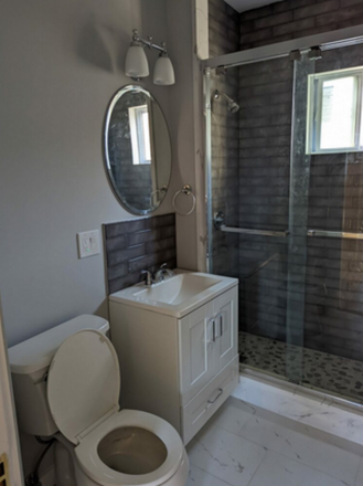 Bathroom - 17 University Ave House