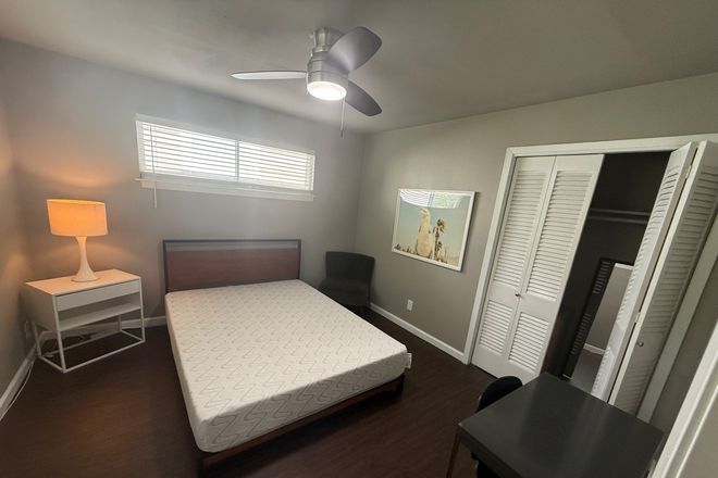 Bedroom - One bedroom furnished near Rice University Apartments