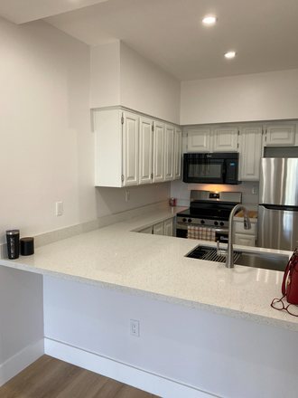 Kitchen - UNIVERSITY INN 1/1 directly across from campus.  Avail mid-Feb 2026.  Completely renovated. Condo
